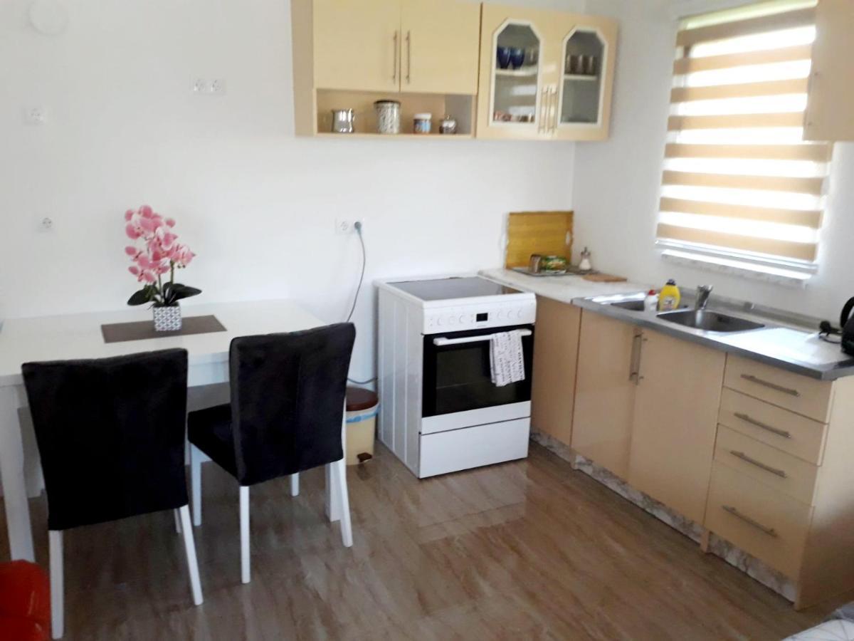Guest House Ahmo Halilcevic Dubrave Gornje ภายนอก รูปภาพ