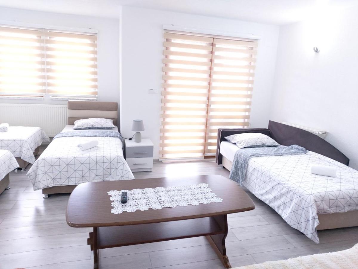 Guest House Ahmo Halilcevic Dubrave Gornje ภายนอก รูปภาพ