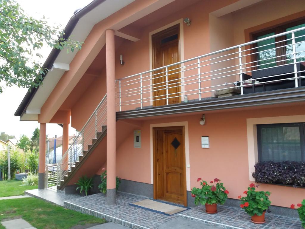 Guest House Ahmo Halilcevic Dubrave Gornje ภายนอก รูปภาพ