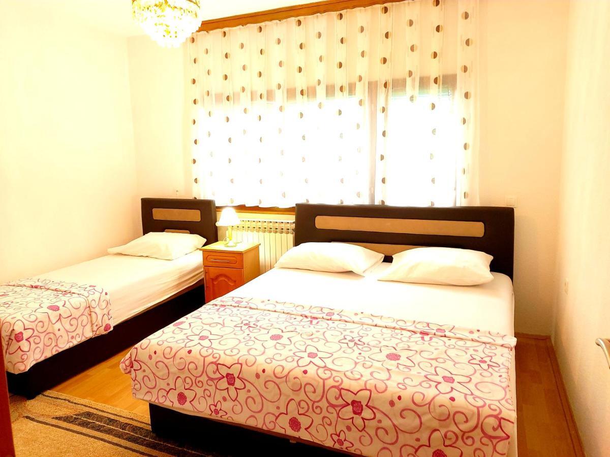 Guest House Ahmo Halilcevic Dubrave Gornje ภายนอก รูปภาพ